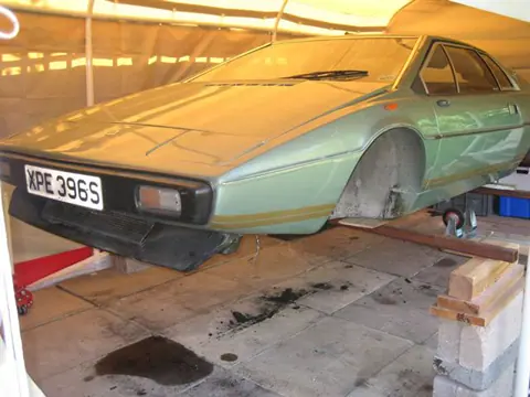 Lotus Esprit S1 chassis 329G registration XPE 396S historical archive photograph 65