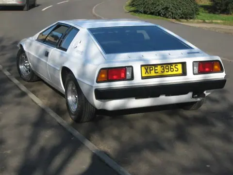 Lotus Esprit S1 chassis 329G registration XPE 396S historical archive photograph 23