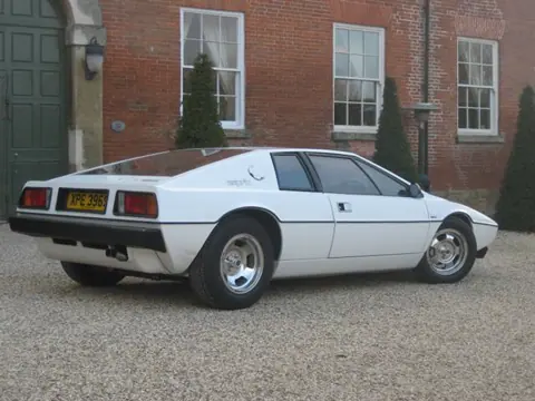 Lotus Esprit S1 chassis 329G registration XPE 396S historical archive photograph 17