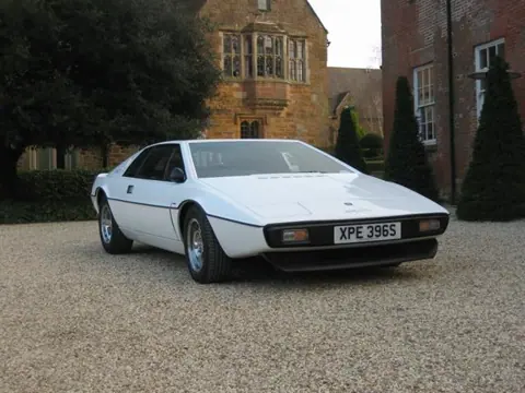 Lotus Esprit S1 chassis 329G registration XPE 396S historical archive photograph 16