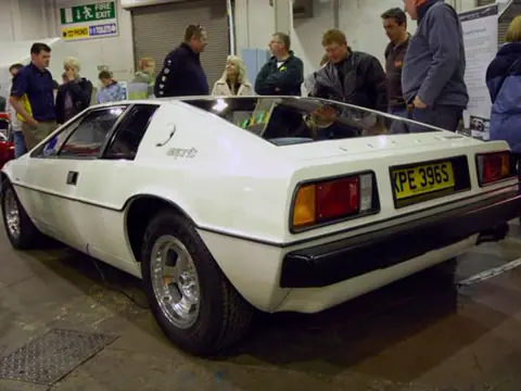 Lotus Esprit S1 chassis 329G registration XPE 396S historical archive photograph 12