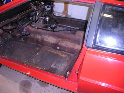 Lotus Esprit S1 chassis 331G registration IJI 374 and VHV 530S historical archive photograph 13