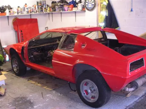 Lotus Esprit S1 chassis 331G registration IJI 374 and VHV 530S historical archive photograph 17