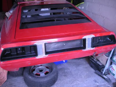 Lotus Esprit S1 chassis 331G registration IJI 374 and VHV 530S historical archive photograph 3