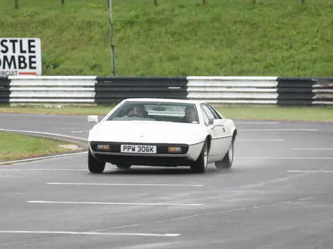Lotus Esprit S1 chassis 344G registration SWS 13S and PPW 306K historical archive photograph 31