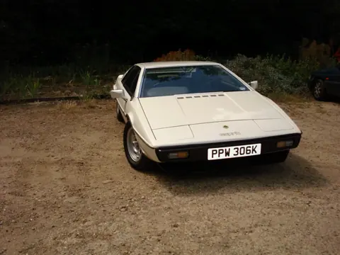 Lotus Esprit S1 chassis 344G registration SWS 13S and PPW 306K historical archive photograph 33