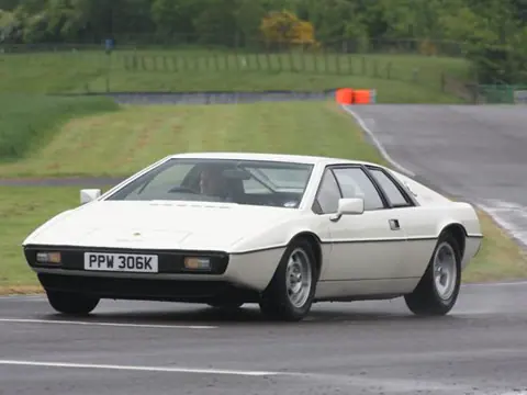Lotus Esprit S1 chassis 344G registration SWS 13S and PPW 306K historical archive photograph 26