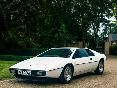 Lotus Esprit S1 chassis 344G registration SWS 13S and PPW 306K historical archive photograph 7