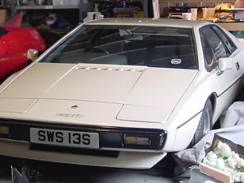 Lotus Esprit S1 chassis 344G registration SWS 13S and PPW 306K historical archive photograph 38