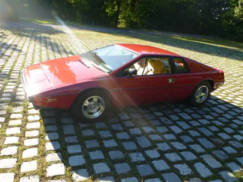 Lotus Esprit S1 chassis 397H registration M BJ707H historical archive photograph 3
