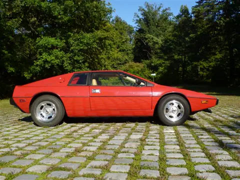 Lotus Esprit S1 chassis 397H registration M BJ707H historical archive photograph 1