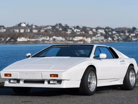 Lotus Esprit S1 chassis 443H historical archive photograph 19