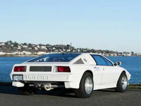 Lotus Esprit S1 chassis 443H historical archive photograph 18