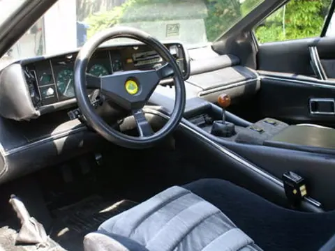 Lotus Esprit S1 chassis 492 NAK registration 492 NAK historical archive photograph 6