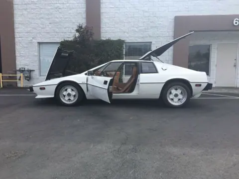 Lotus Esprit S1 chassis 558H registration CB MAGIC historical archive photograph 8