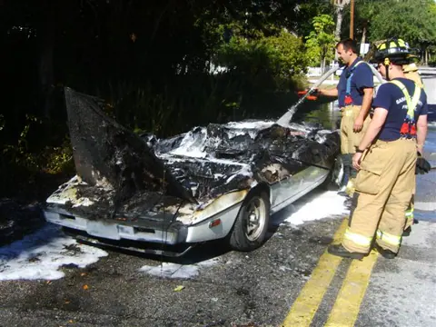 Lotus Esprit S1 chassis DEAD registration PVW 860R historical archive photograph 4