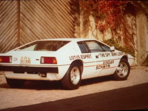 Lotus Esprit S1 chassis EDGAR registration Edgar historical archive photograph 3