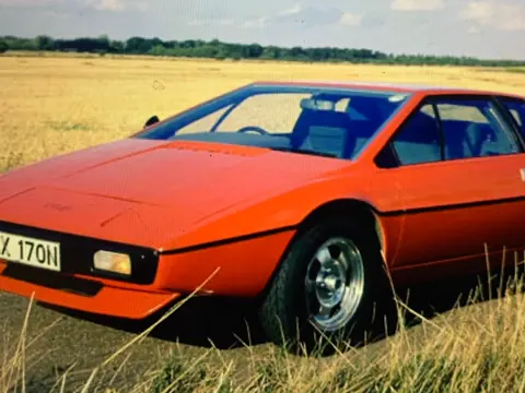 Lotus Esprit S1 chassis GEX 170N registration GEX 170N historical archive photograph 1