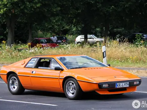 Lotus Esprit S1 chassis KR L 97H registration KR L 97H historical archive photograph 9