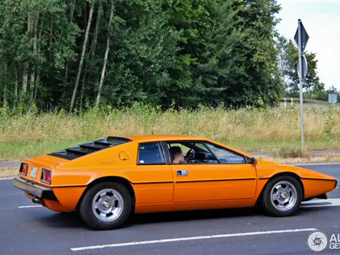 Lotus Esprit S1 chassis KR L 97H registration KR L 97H historical archive photograph 7