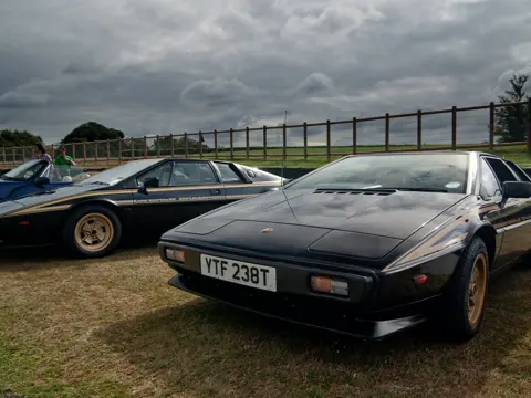Lotus Esprit S2 chassis 495G registration WOW95T and YTF 238T historical archive photograph 7