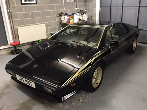 Lotus Esprit S2 chassis 577G registration DLH 393T and GVF 85T historical archive photograph 2