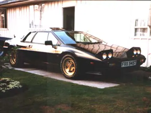 Lotus Esprit S2 chassis 580G registration FRX 545T and IAZ1792 historical archive photograph 2