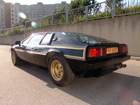 Lotus Esprit S2 chassis 580G registration FRX 545T and IAZ1792 historical archive photograph 1