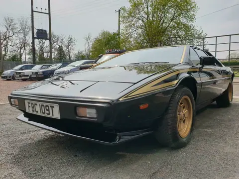 Lotus Esprit S2 chassis 625G registration FBC 109T and SCT 7 historical archive photograph 8