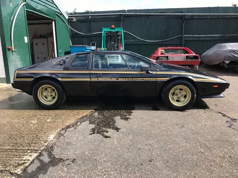 Lotus Esprit S2 chassis 652G registration EKP 879T historical archive photograph 11