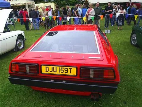Lotus Esprit S2 chassis 702G registration DJU 159T historical archive photograph 9