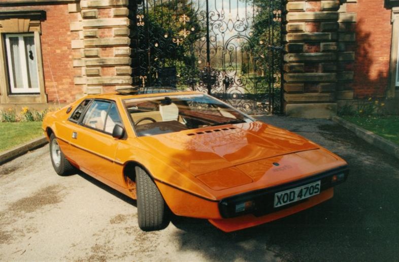 Restored orange Lotus Esprit S1 chassis 216G registration XOD 470S