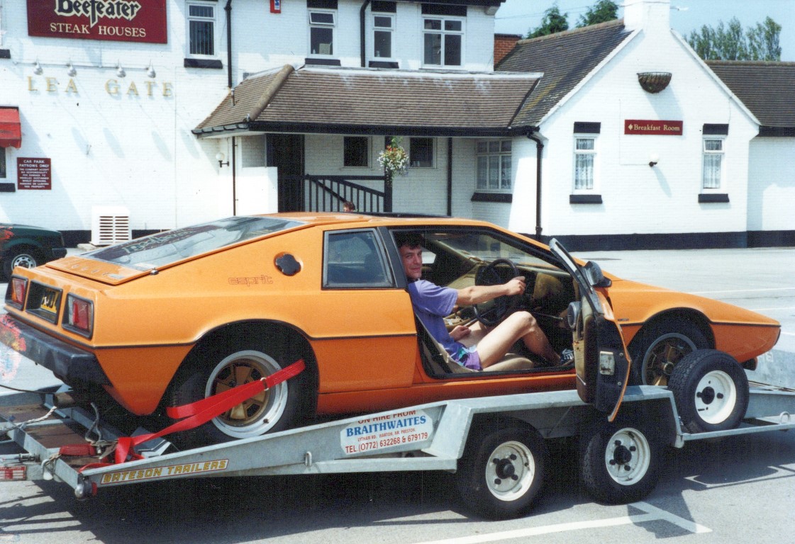 Orange Lotus Esprit S1 chassis 216G registration XOD 470S on a trailer